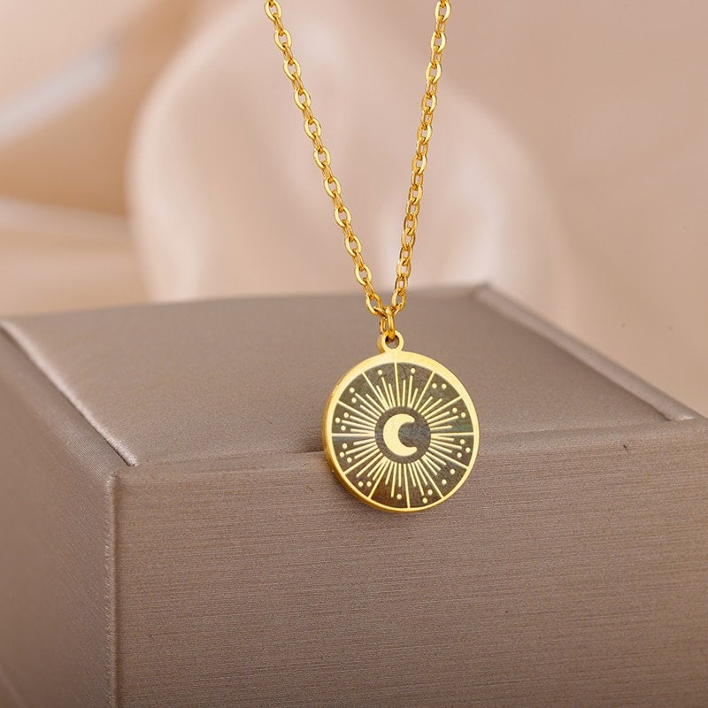 Gothic Moon Charm, Gothic Moon Necklace, 18K Gold Moon Necklace, Tarot Moon Fashion Necklace for Women, Gift for Her