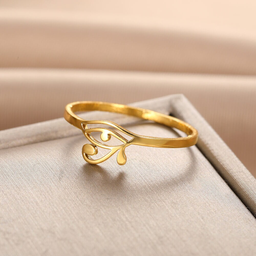 Egyptian Eye of Horus Ring, Dainty Eye of Horus Ring, 18K Gold Eye of Horus Ring, Egyptian Fashion Ring for Women, Gift for Her
