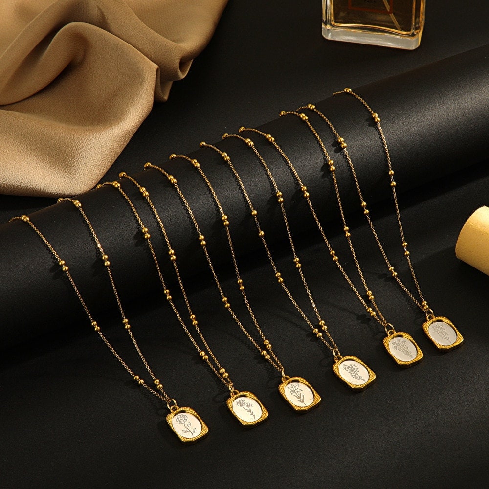 Dainty Birth Flower Pendant, Birth Flower Charm, Flower Month Pendant, 18K Gold Birth Flower Necklace, Flower Fashion Necklace for Women