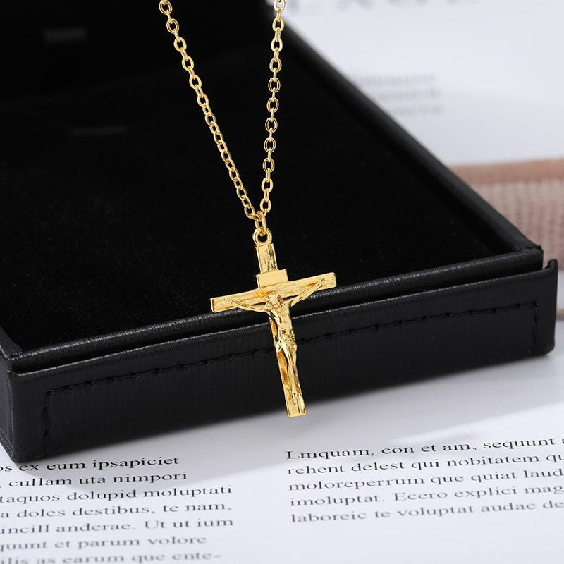 Christian Jesus Necklace, Christian Cross Necklace, 18K Gold Jesus Necklace, Gold Cross Necklace, Christian Fashion Necklace, Gift for Her