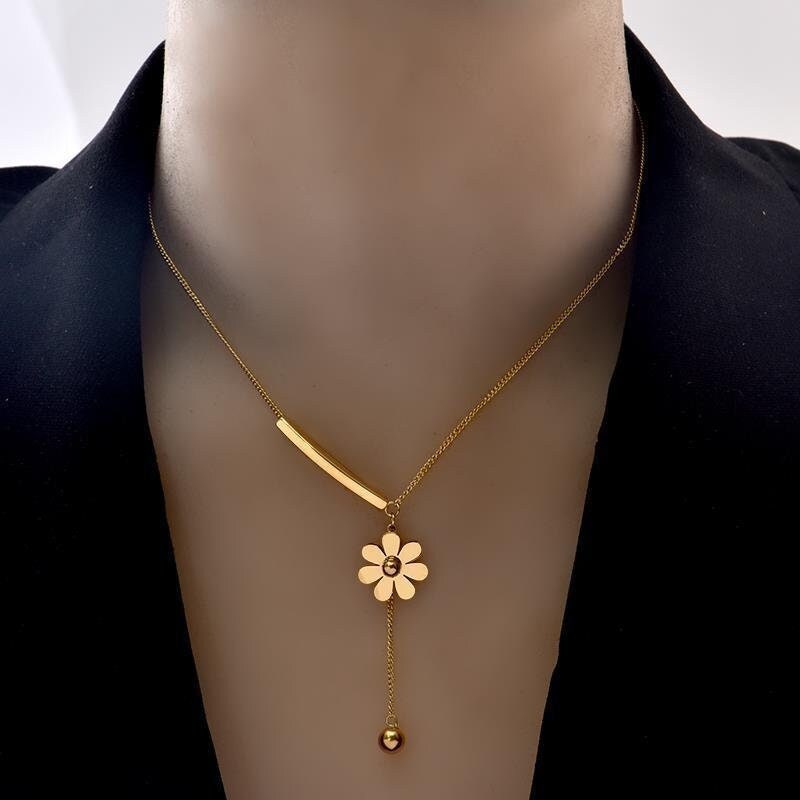 Boho Daisy Flower Hippie Pendant, 18K Gold Layered Yogi Necklace, Dainty Minimalist Jewelry, Delicate Handmade for Women, Gift for Her