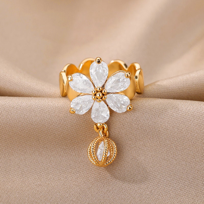 Gold Zircon Flower Ring, Flower Crystal Ring, 18K Gold Stacking Ring, Dainty Minimalist Jewelry, Punk Delicate for Women, Gift for Her