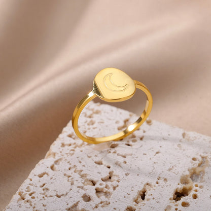 Gold Moon Ring, Dainty Engraved Moon Ring, 18K Gold Stackable Ring, Dainty Minimalist Jewelry, Delicate Handmade for Women, Gift for Her