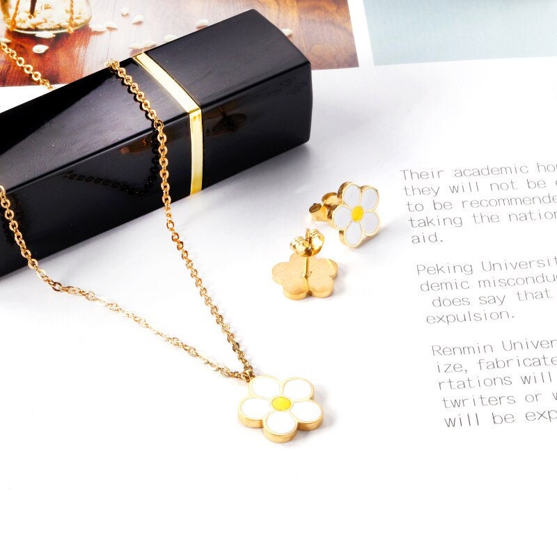 Daisy Flower Pendant, Blossom Flower Earrings, 18K Gold Necklace, Dainty Minimalist Jewelry, Boho Delicate Handmade for Women, Gift for Her