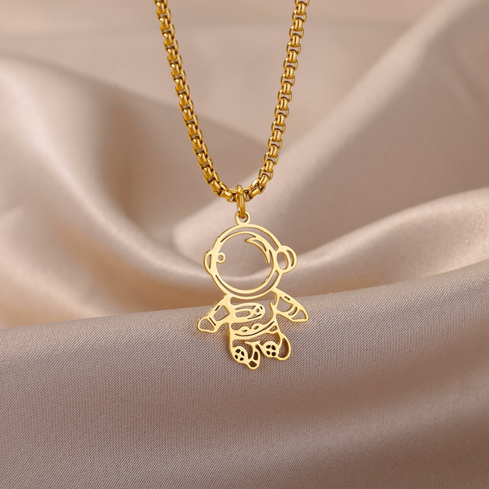 Cute Astronaut Pendant, 18K Gold Space Astronaut Necklace, Dainty Minimalist Handmade Necklace for Women, Gift for Her