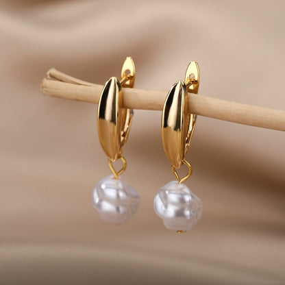 Boho Pearl Hoop Earrings, Gold Pearl Earrings, 18K Gold Earrings, Baroque Pearl Dangle Drop Earrings for Women, Gift for Her