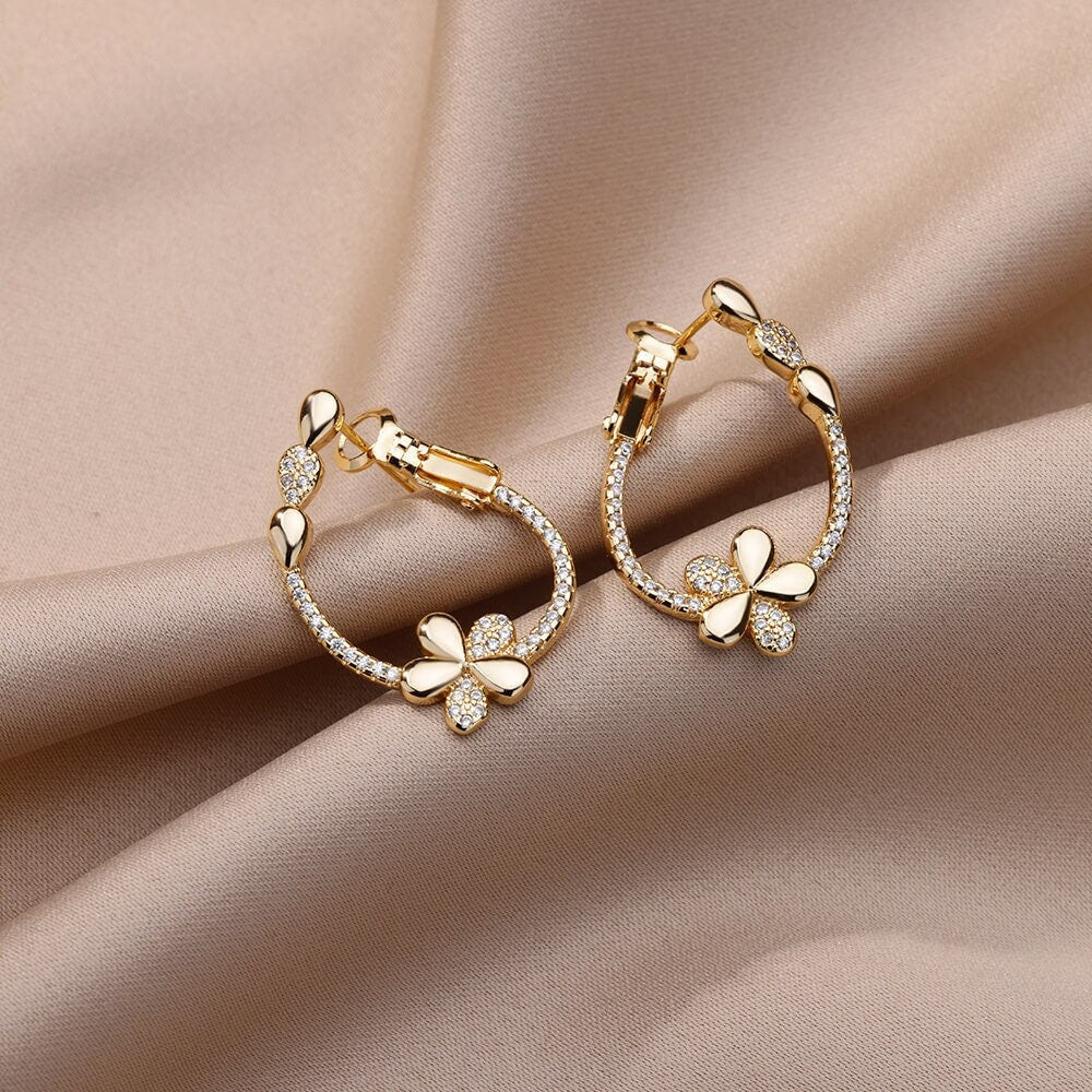 Boho Dainty Flower Hoop Earrings, Gold Daisy Hoop Earrings, 18K Gold Flower Earrings, Minimalist Cubic Zirconia Cute Earrings for Women