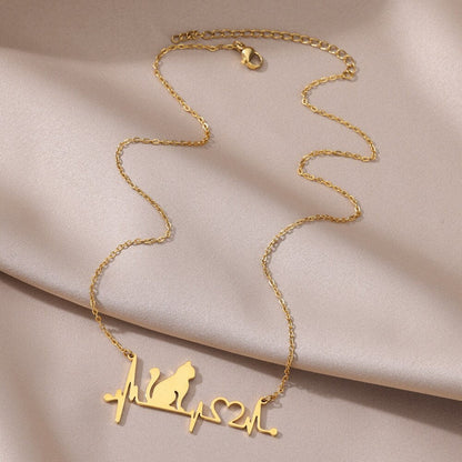 Boho Cute Cat Pendant, Gold Cat Heart Necklace, 18K Gold, Dainty Minimalist Animal Lovers for Women, Gift for Her