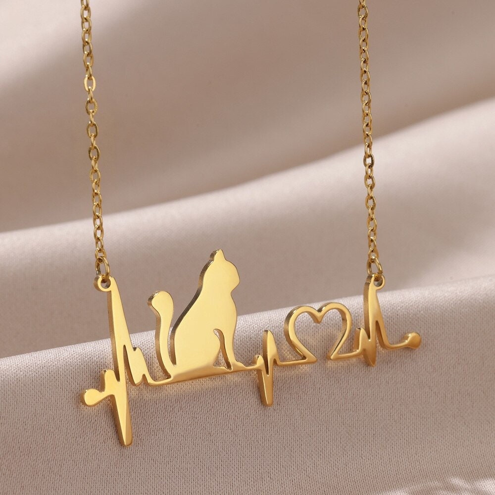 Boho Cute Cat Pendant, Gold Cat Heart Necklace, 18K Gold, Dainty Minimalist Animal Lovers for Women, Gift for Her