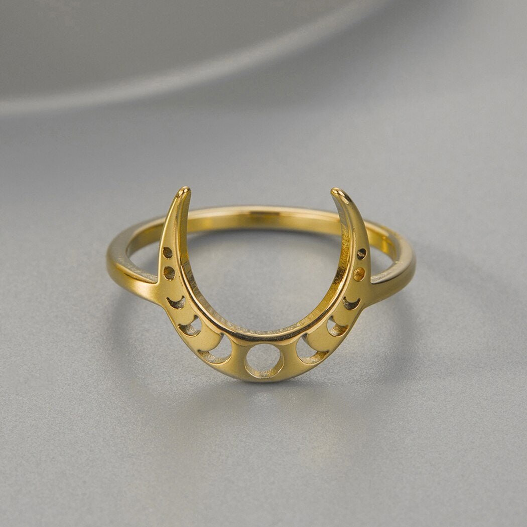 Punk Moon Goddess Ring, Gold Moon Cycle Ring, 18K Gold Moon Ring, Gothic Hecate Greek Goddess Dainty Minimalist for Women, Gift for Her