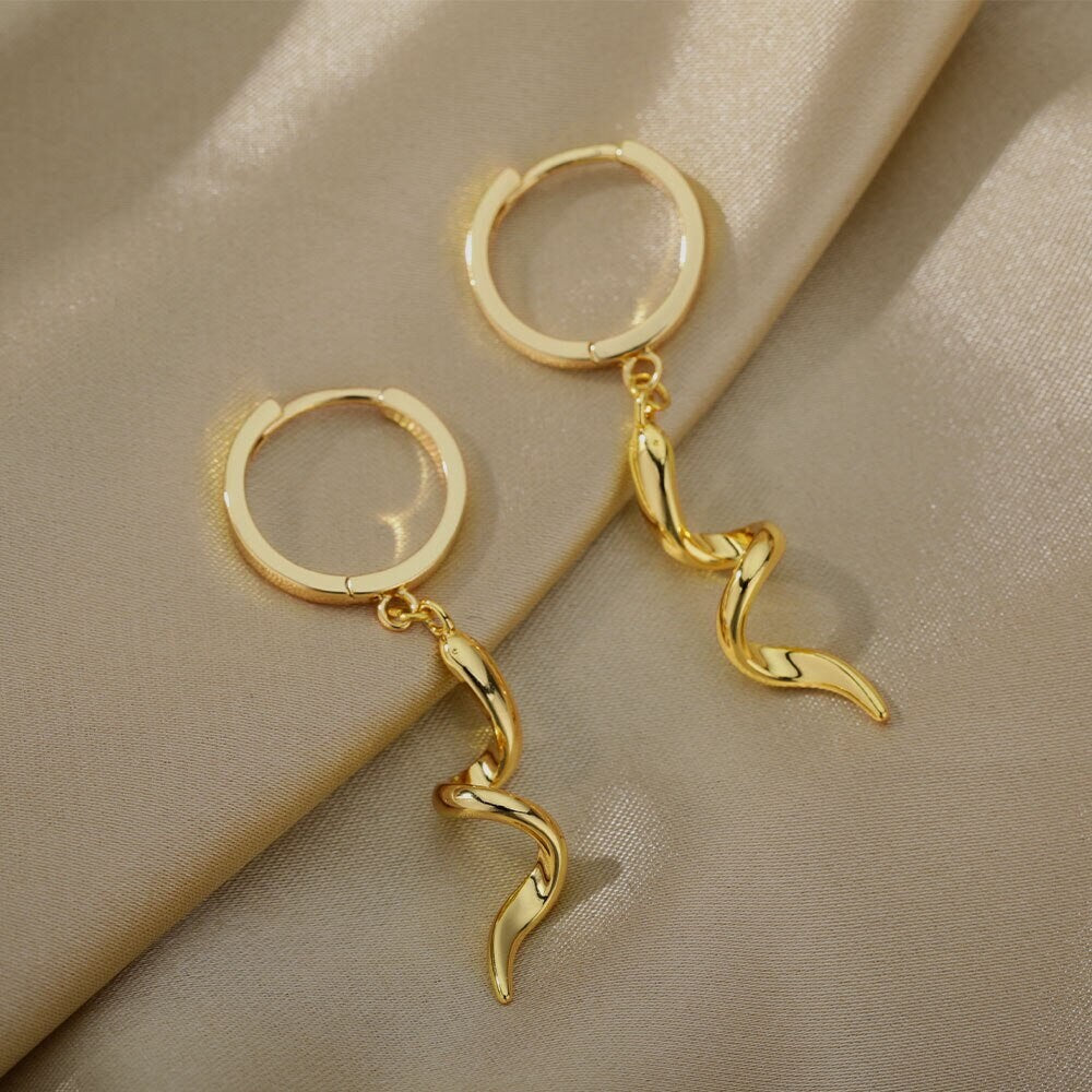 Punk Dainty Snake Twist Earrings, Gold Snake Twist Drop Earrings, 18K Gold Snake Hoops, Minimalist Twisted Earrings for Women, Gift for Her