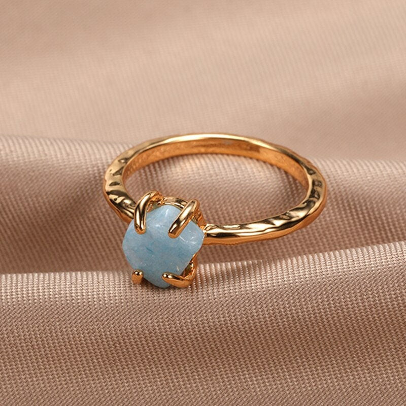 Punk Quartz Ring, 18K Gold Crystal Ring, Dainty Minimalist Quartz Ring, Gothic Fashion Crystal Ring for Women, Gift for Her