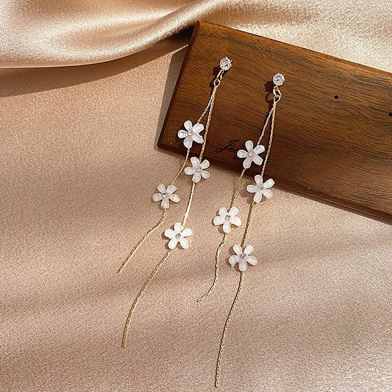 flower earrings, delicate daisy flower stud earrings 925 sterling silver far fetched, delicate daisy flower stud earrings 925 sterling silver, flower diamond earrings, flower stud earring stainless steel, flower earrings gold, roberto coin flower diamond earrings