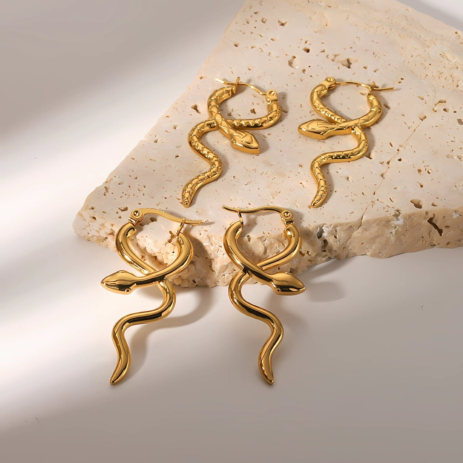 18K Gold Punk Snake Dangle Earrings, Gold Boho Snake Drop Earrings, Dainty Gothic Snake Earrings for Women, Minimalist Gift for Her