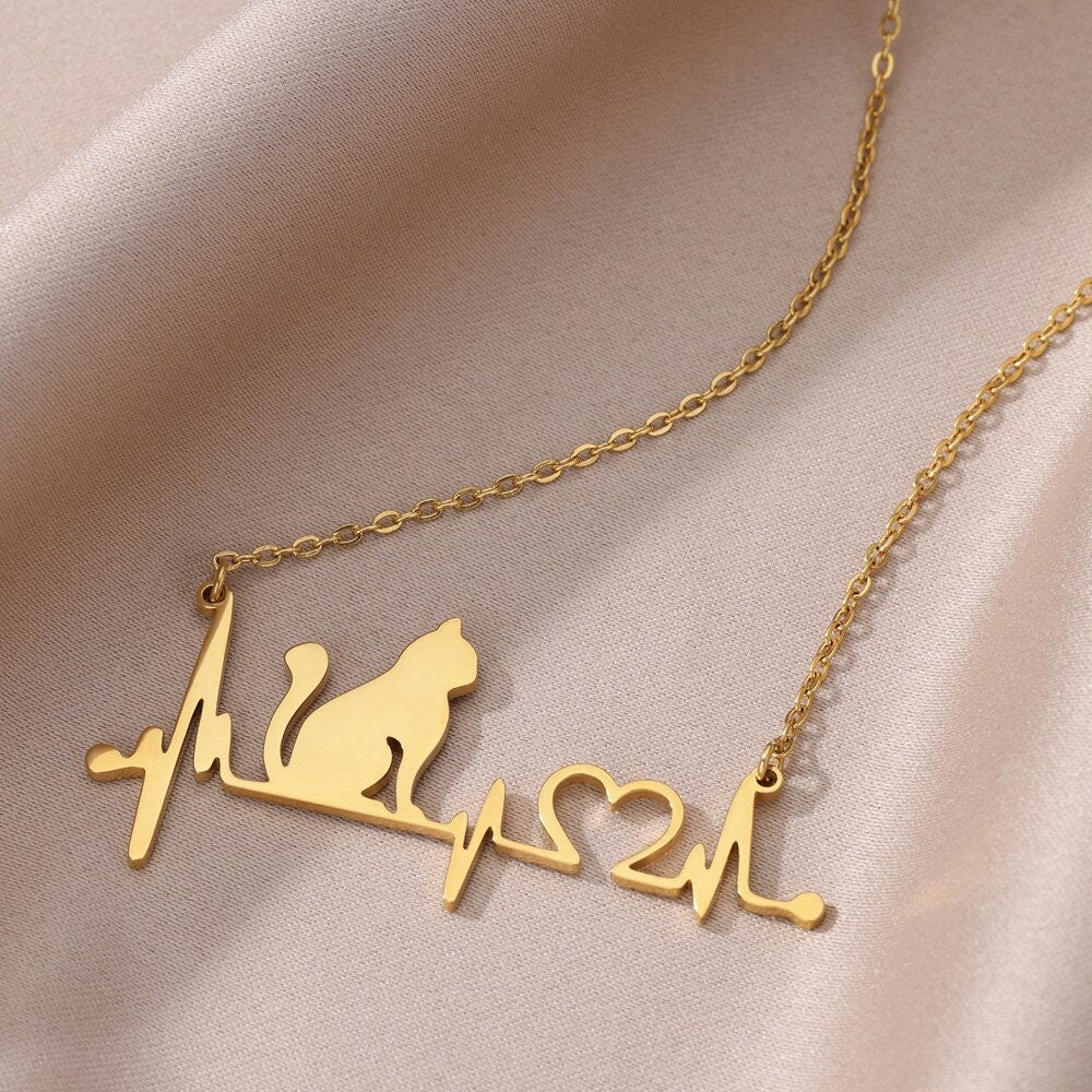 Boho Cute Cat Pendant, Gold Cat Heart Necklace, 18K Gold, Dainty Minimalist Animal Lovers for Women, Gift for Her