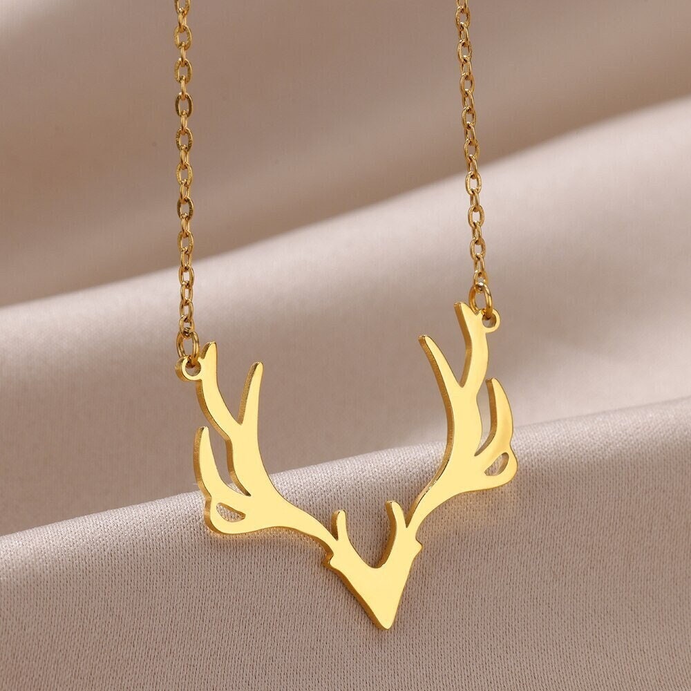 Boho Punk Deer Antler Pendant, Gold Gothic Deer Antlers Necklace, 18K Gold, Dainty Minimalist Animal Lovers for Women, Gift for Her