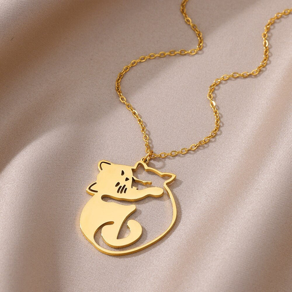 Punk Cute Love Cat Pendant, Gold Boho Double Cat Necklace, 18K Gold, Dainty Minimalist Animal Lovers for Women, Gift for Her