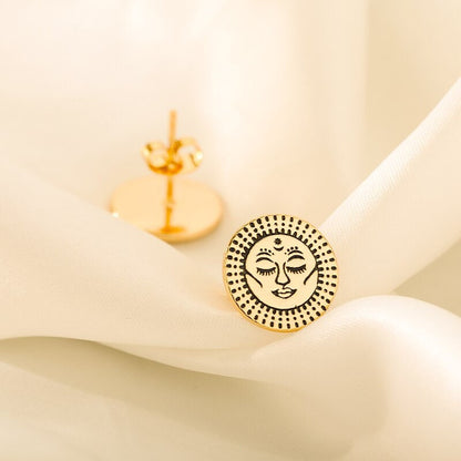 Gothic Tarot Face Stud Earrings, Gold Punk Face Earrings, 18K Gold Circle Studs, Punk Dainty Boho Gothic Jewelry for Women, Gift for Her