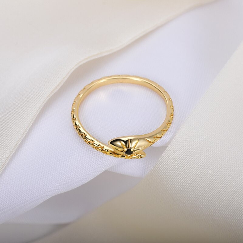 Punk 18K Gold Snake Ring, Gothic Crystal Snake Ring, Cubic Zirconia Dainty Minimalist Snake Ring for Women, Boho Punk, Gift for Her