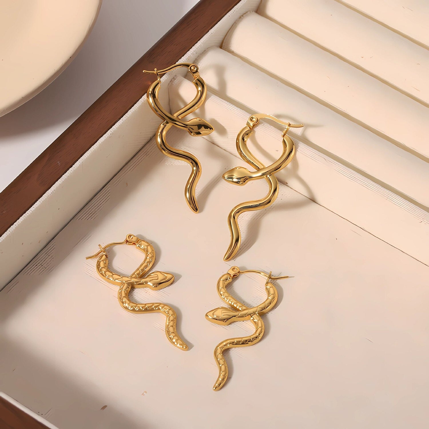 18K Gold Punk Snake Dangle Earrings, Gold Boho Snake Drop Earrings, Dainty Gothic Snake Earrings for Women, Minimalist Gift for Her